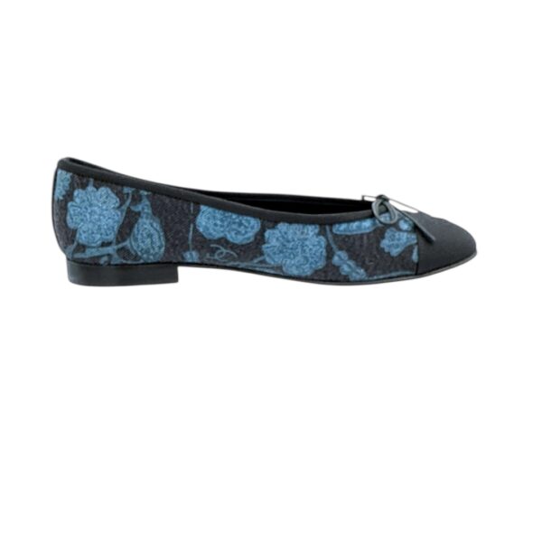 Chanel Flats (US 7.5)