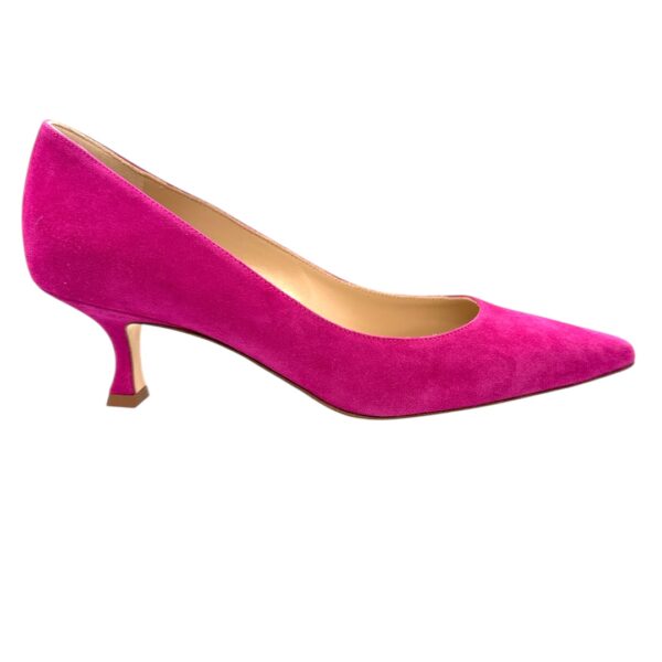 Manolo Blahnik (US 6.5)