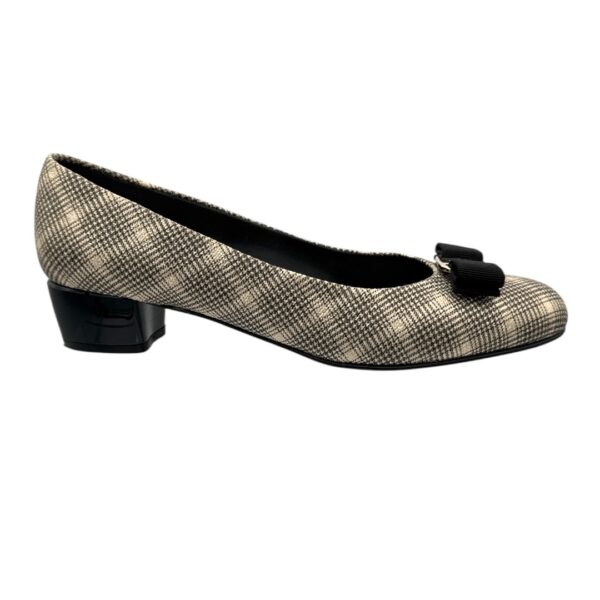 Ferragamo Pump (US 8.5)