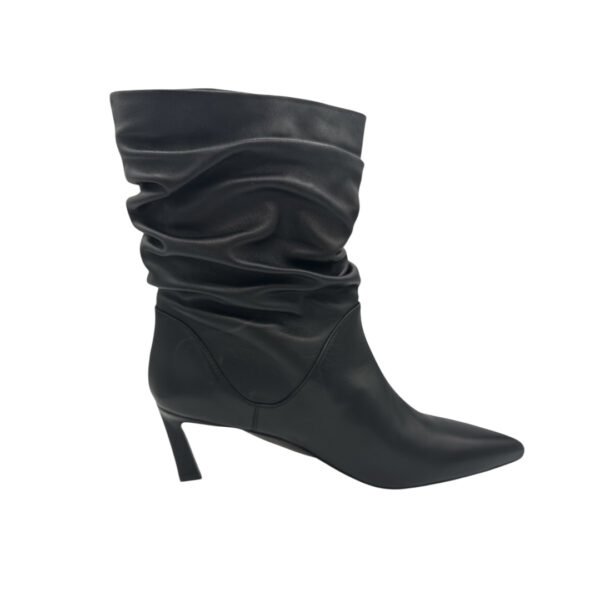 Stuart Weitzman Booties (US 7)