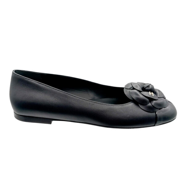 Chanel Flats (US 7.5)