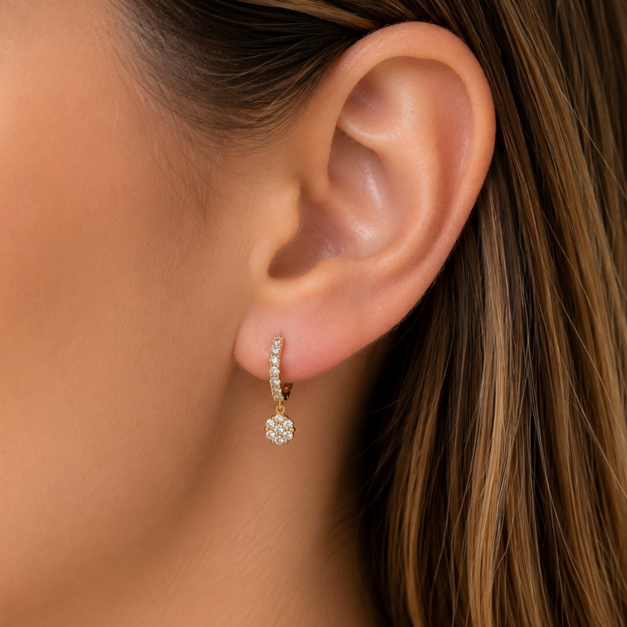 vivid-diamond-14k-yellow-gold-earrings