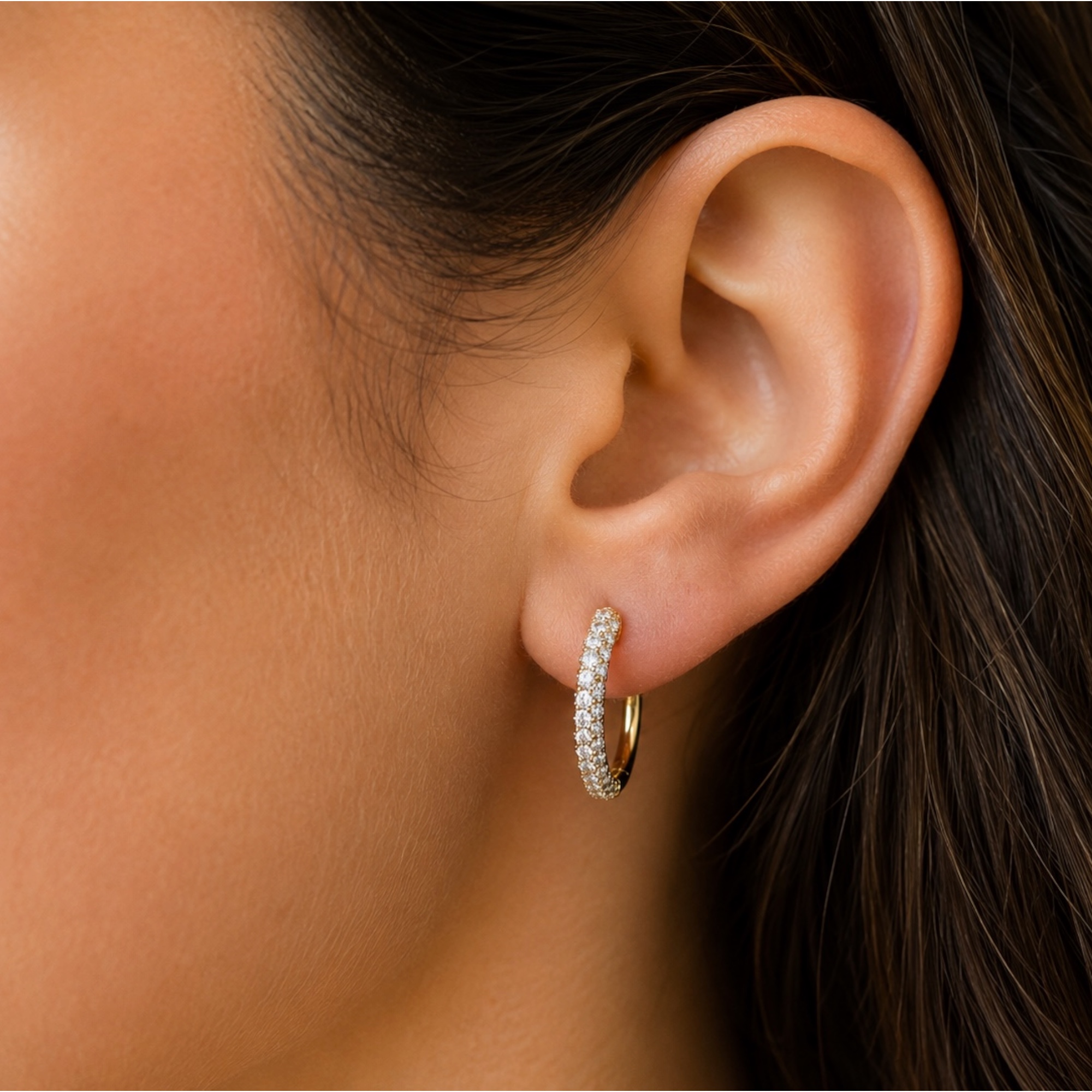 vivid-diamond-14k-yellow-gold-hoop-earrings