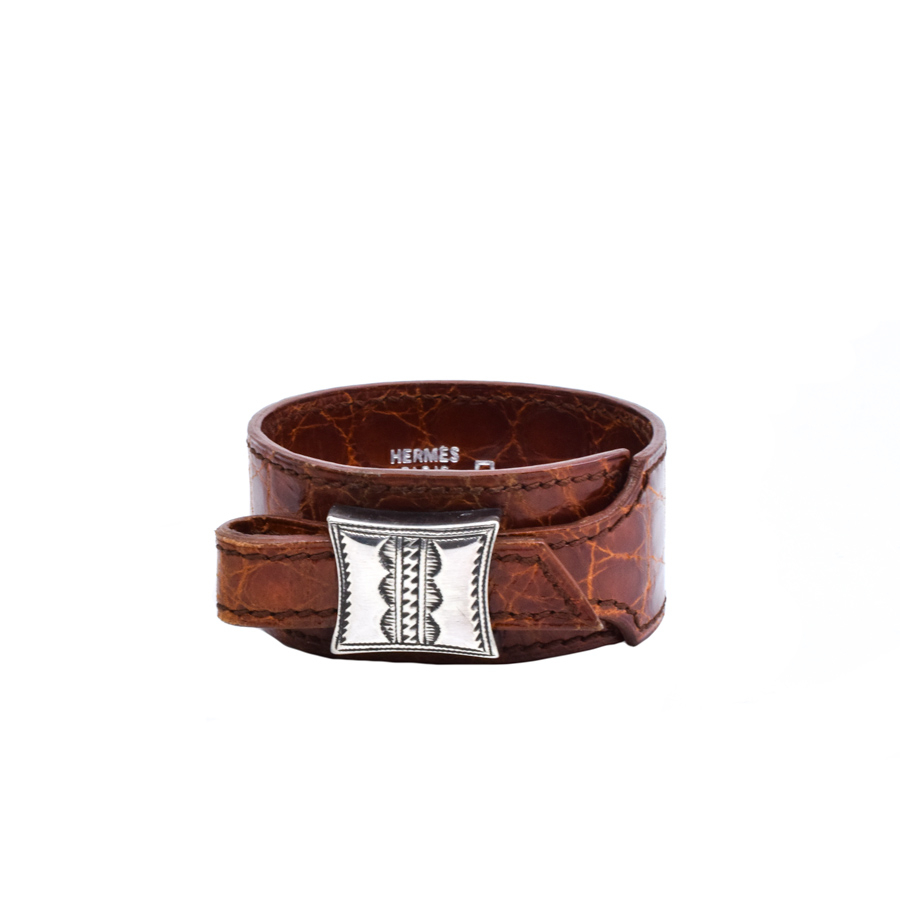 hermes-brown-croc-leather-bracelet-1