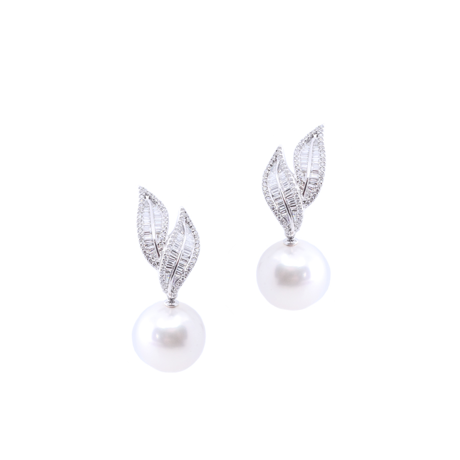 vivid-18k-white-gold-diamond-baguette-leaf-top-pearl-drop-earrings-1