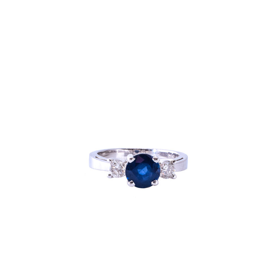 unsigned-platinum-sapphire-round-diamond-three-stone-ring-1