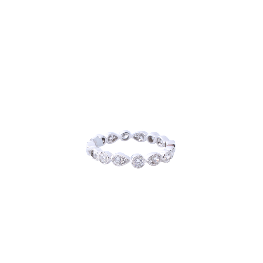 vivid-tear-circle-milgrain-18k-white-gold-diamond-1