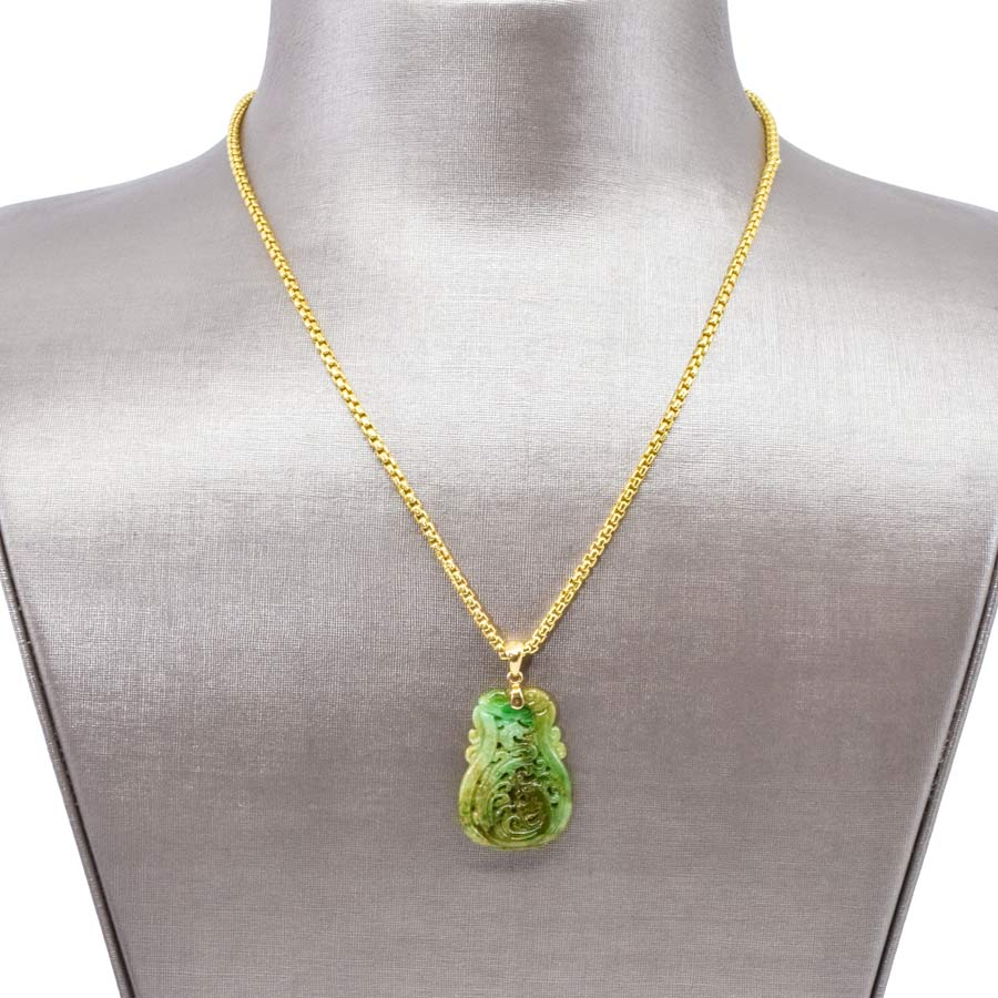 unsigned-18k-jade-pendant-necklace-1