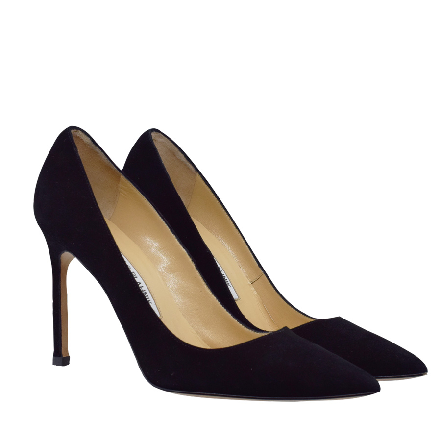 manoloblahnik-black-suede-point-heels-1