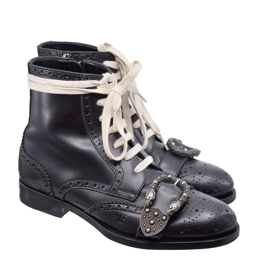 gucci-black-leather-dionysus-white-lace-boots