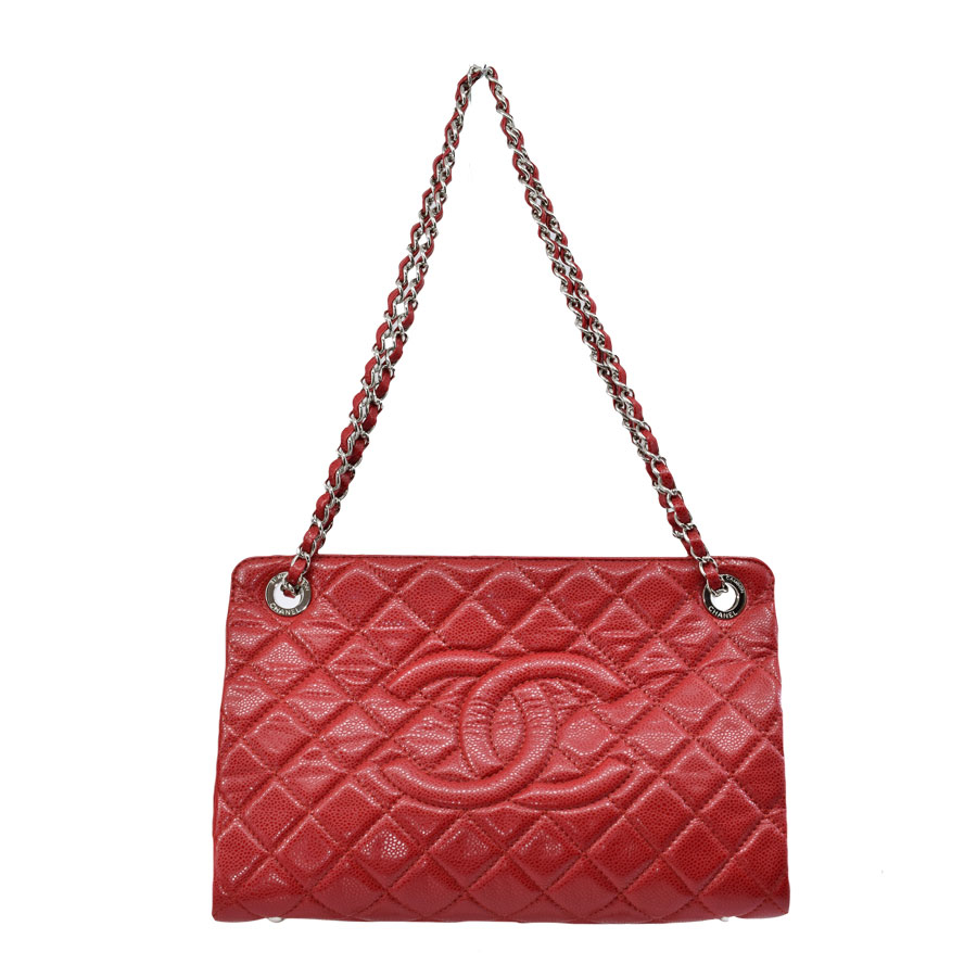 chanel-red-leather-shoulder-fold-bag-1