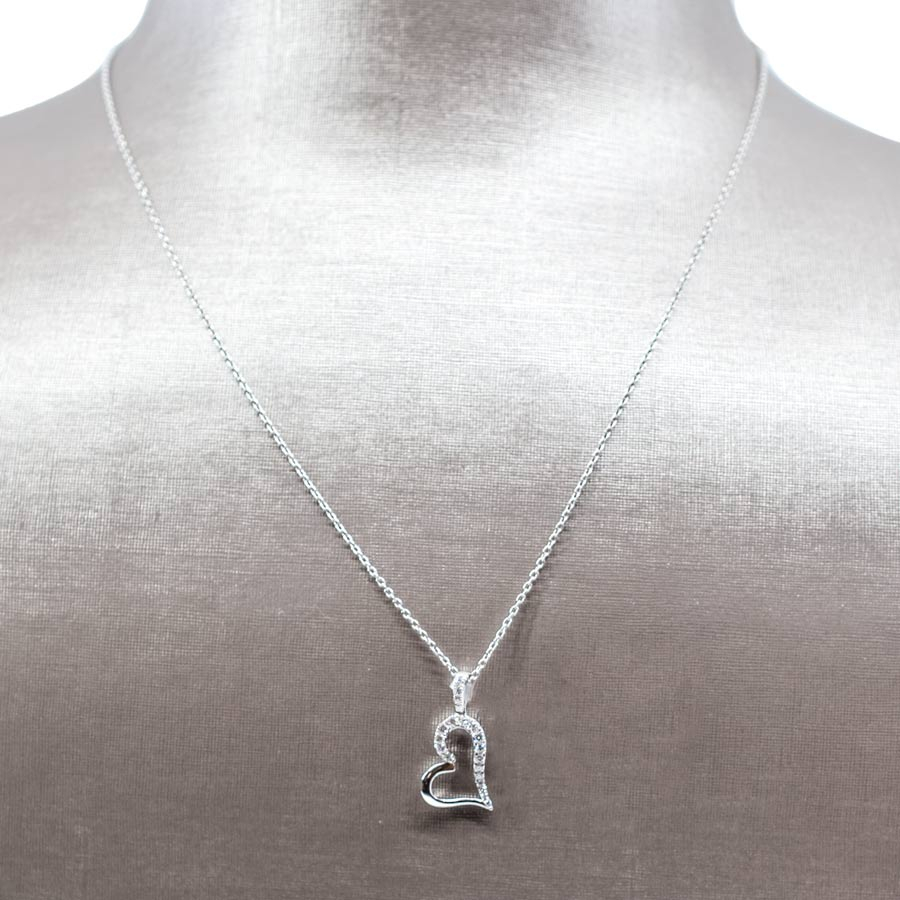 vivid-diamond-lopsided-18k-white-gold-heart-necklace