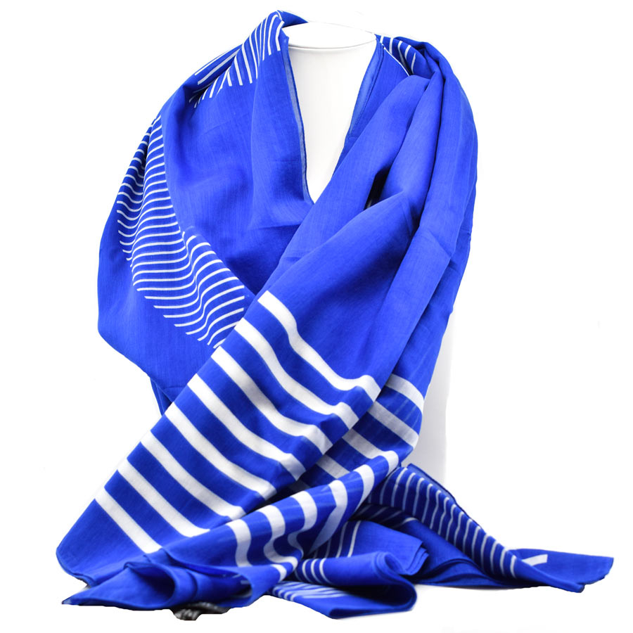 chanel-cc-blue-white-scarf-3