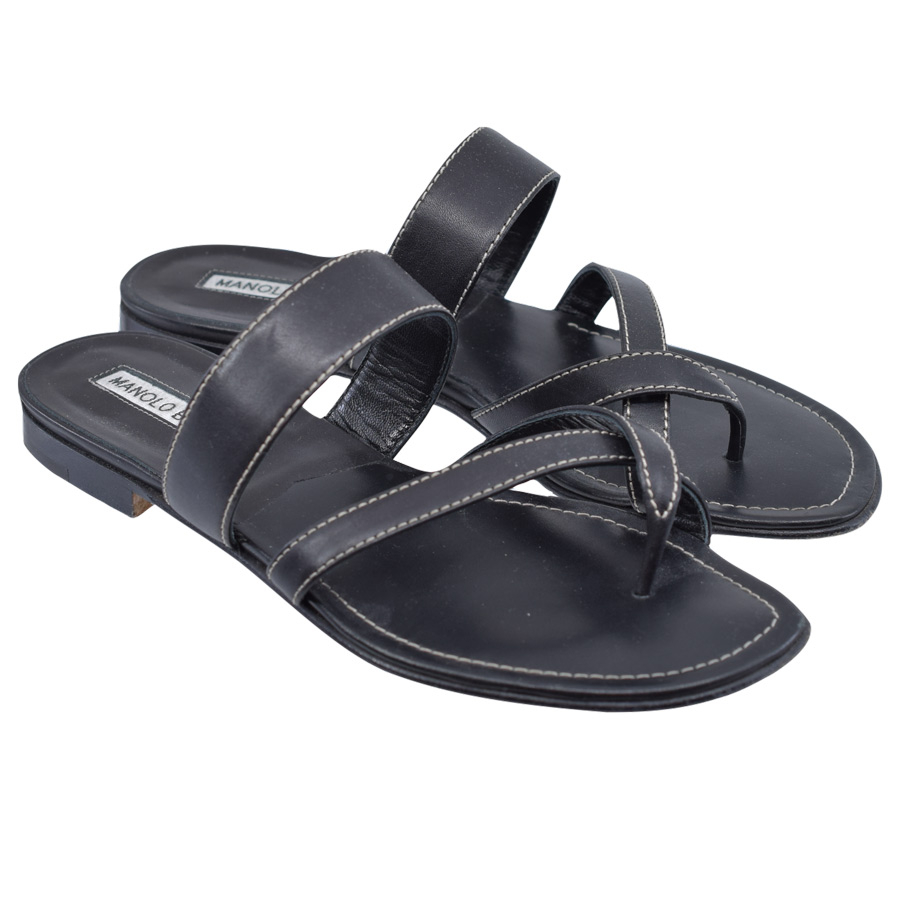 manoloblahnik-black-leather-thong-sandals