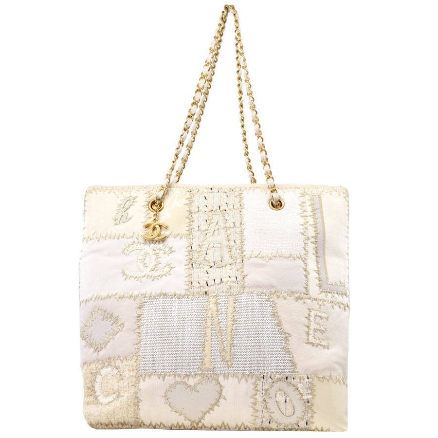 chanel-white-quilted-tote-gold-hardware-1