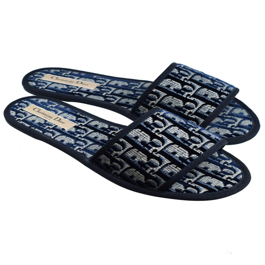 christiandior-monogram-slippers