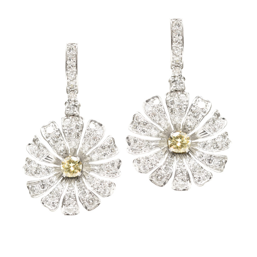unsigned-18k-white-gold-white-yellow-diamond-flower-drope-arrings-