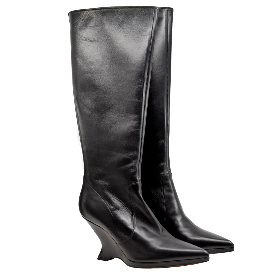 dior-black-leather-swoop-block-heel-boots
