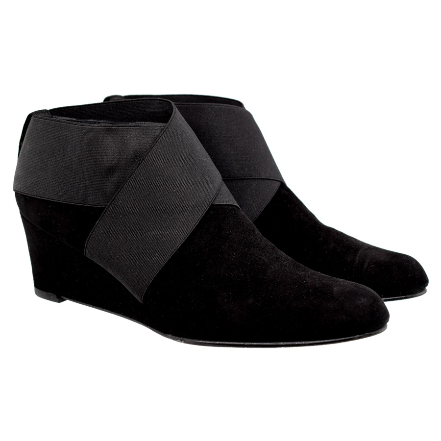 stuartweitzman-black-suede-elastic-boots