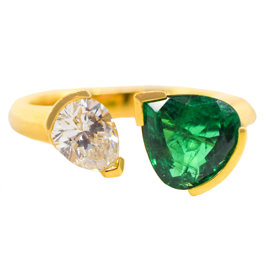 salavetti-yellow-gold-diamond-emerald-wrap-ring-1