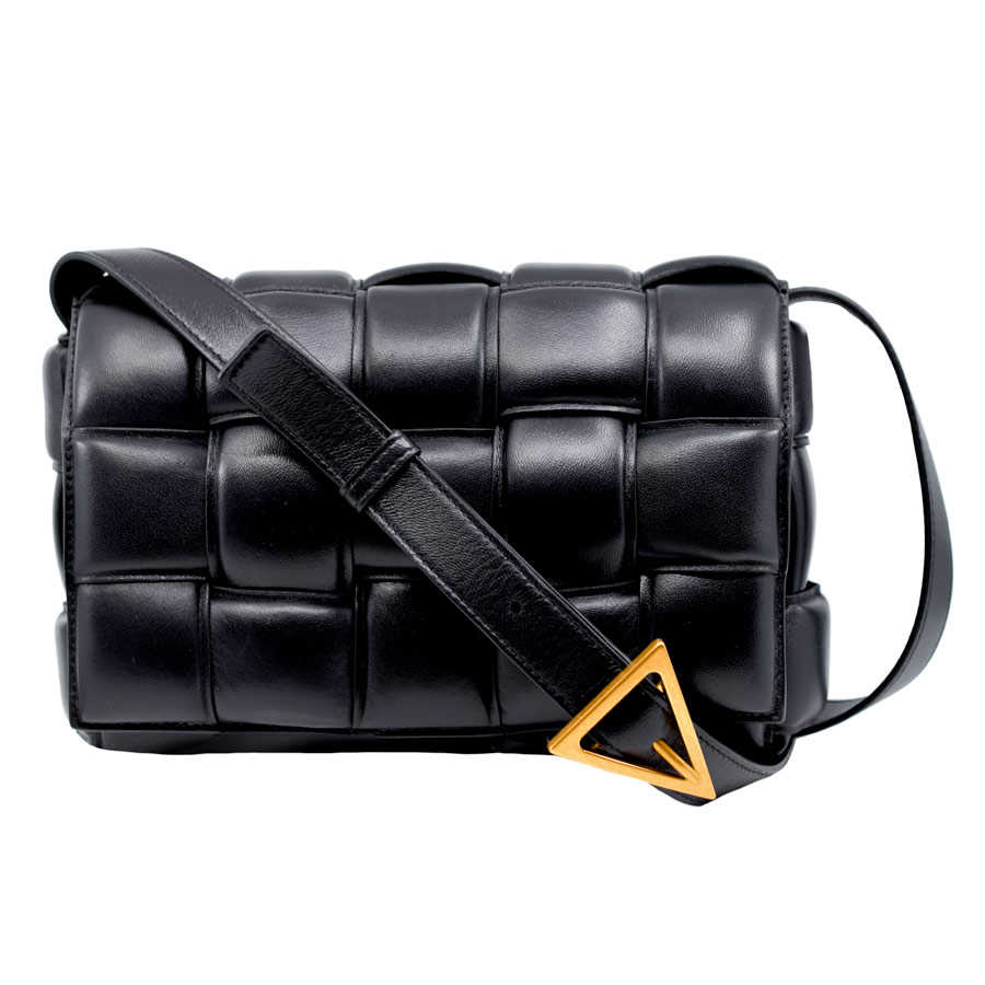 bottegaveneta-black-thick-woven-casette-crossbody-bag-1