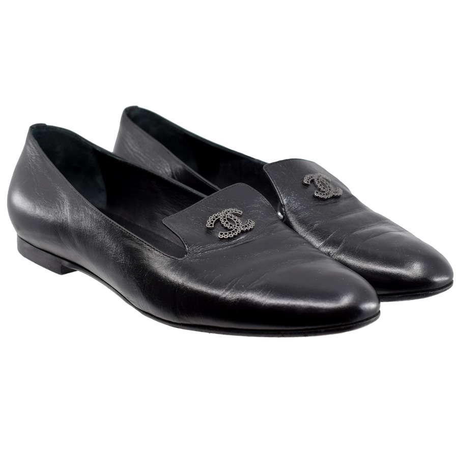 chanel-black-leather-cc-loafers