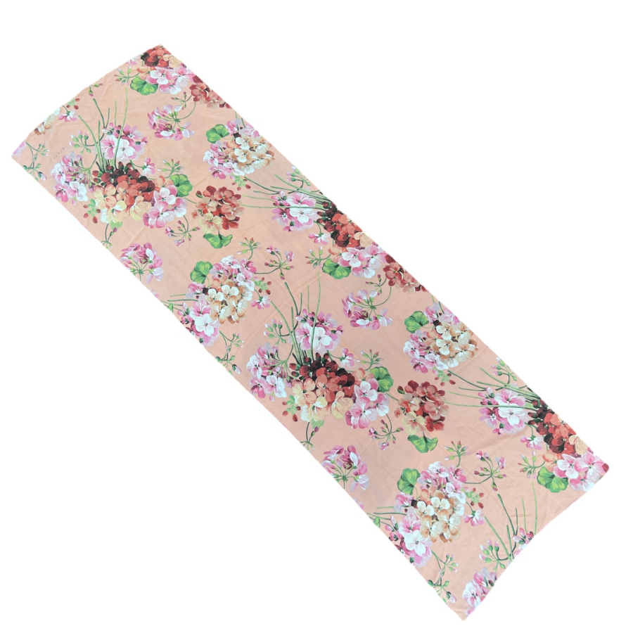 gucci-flower-long-print-scarf-1