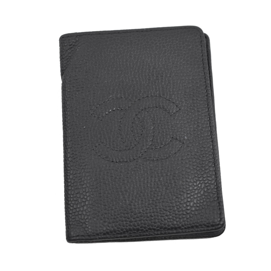 chanel-black-leather-card-holder-1