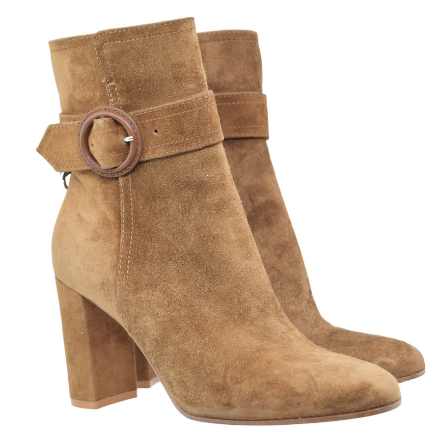 gianvitorossi-brown-suede-block-heel-booties