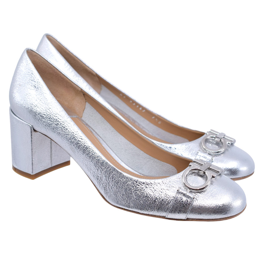 ferragamo-silver-leather-shiny-heels