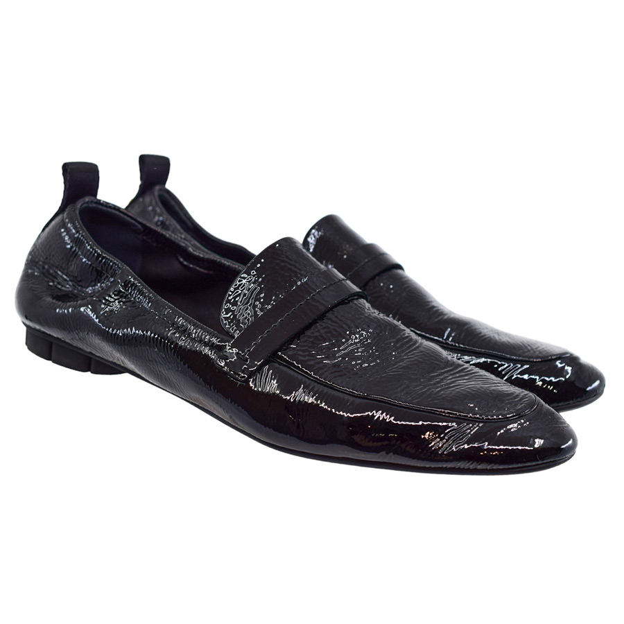 salvatoreferragamo-patent-leather-drivingt-loafers