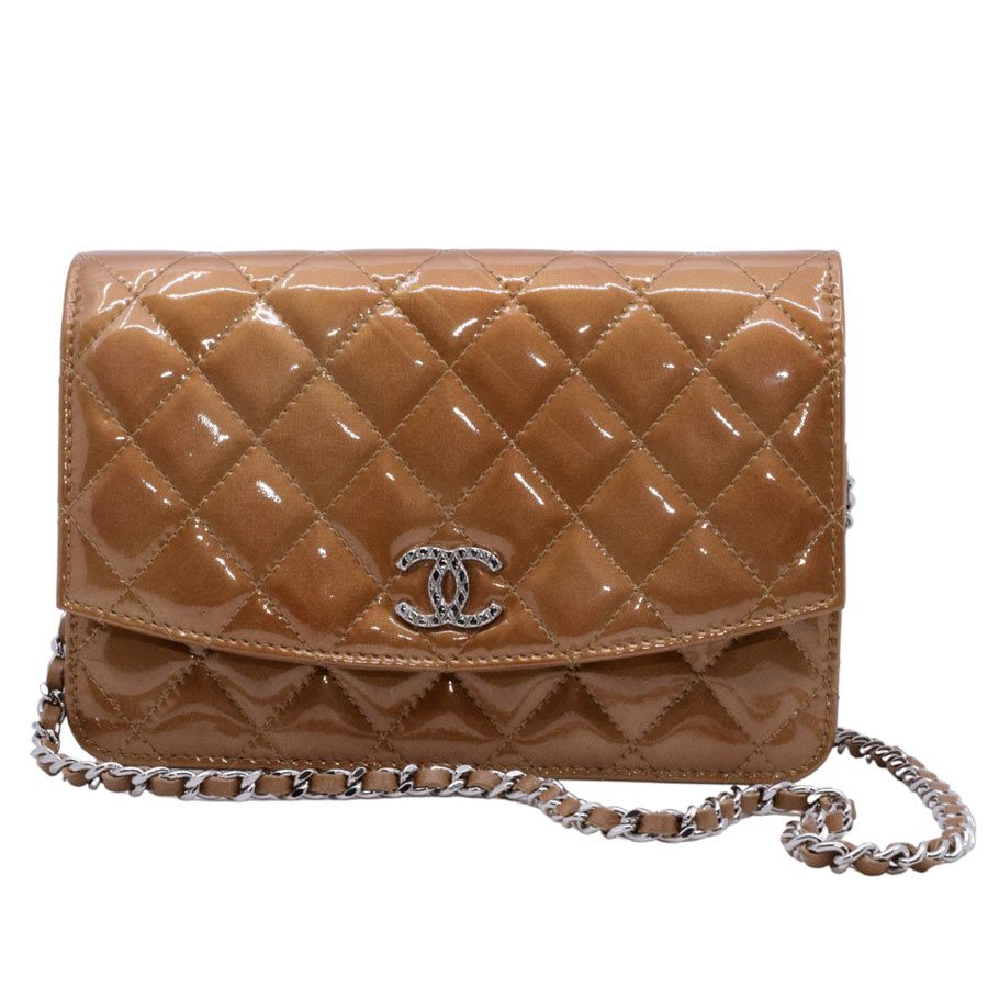 chanel-copper-patent-leather-wallet-on-chain-1