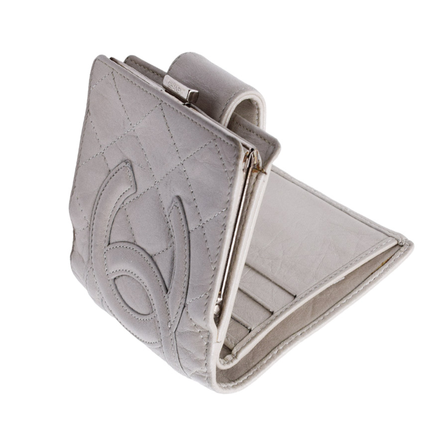 chanel-taupe-bifold-cc-wallet-1
