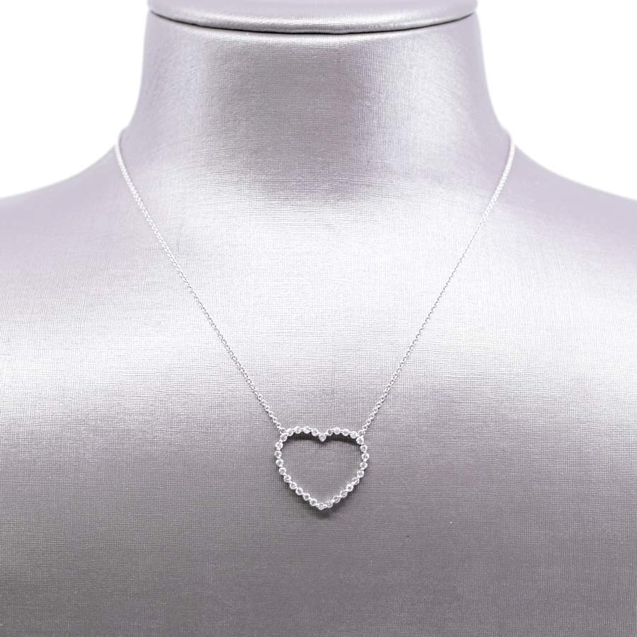 vivid-heart-diamond-white-gold-necklace-2
