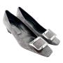 rogervivier-gray-suede-pump